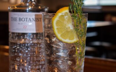 Do you have a case of the Mondays? We have just the cure, The Botanist Refresher only at Shopper’s!