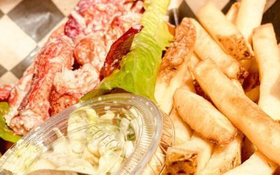 Great day for a Lobstah Roll. Couple more slots open for reservations today and tomorrow. #shoppersmht #pizza #burgers #takeout #parkinglotdining #supportlocalbusiness