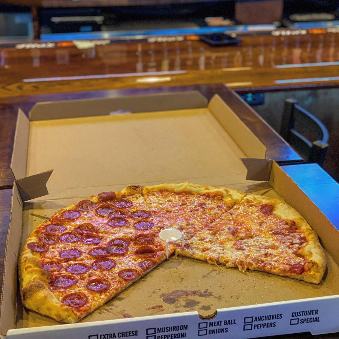 We’ve gotta say, these guys surprised us in the race for best pizza and it was a massive pie. A 20” classic Roni and cheese. An all around damn good pizza. Huge shout out to Alley Cat Pizzeria, I think we have a real contender on our hands here folks. Check em out, Let us know what you think.
.
.
.
.