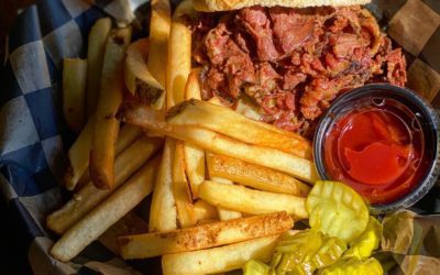 Shopper’s, we have the meats. . . Big Ol pastrami sandwich, a little mustard, couple slices of Swiss, can’t go wrong. #shoppersmht #manchesternh #restaurants #food
