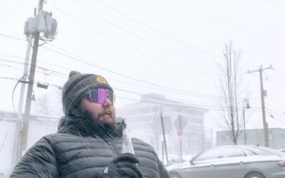 “ThErE’s SnOw EvErYwHeRe” ya sure pal, we’re still here. Open at 12.