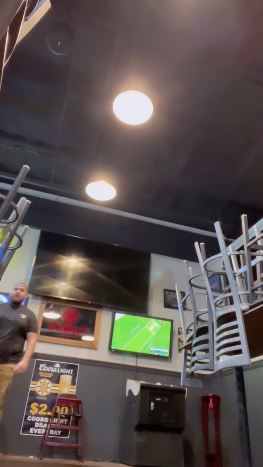 | Shoppers Pub and Eatery ITSSSSSSS TIMEEEEEEE EVERY TV EVERY GAME EVERY DAY